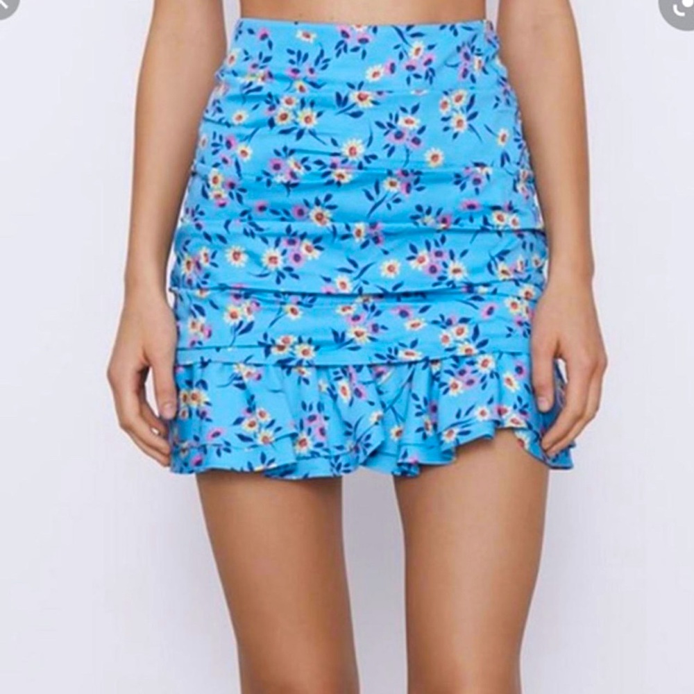 Zara floral mini skirt